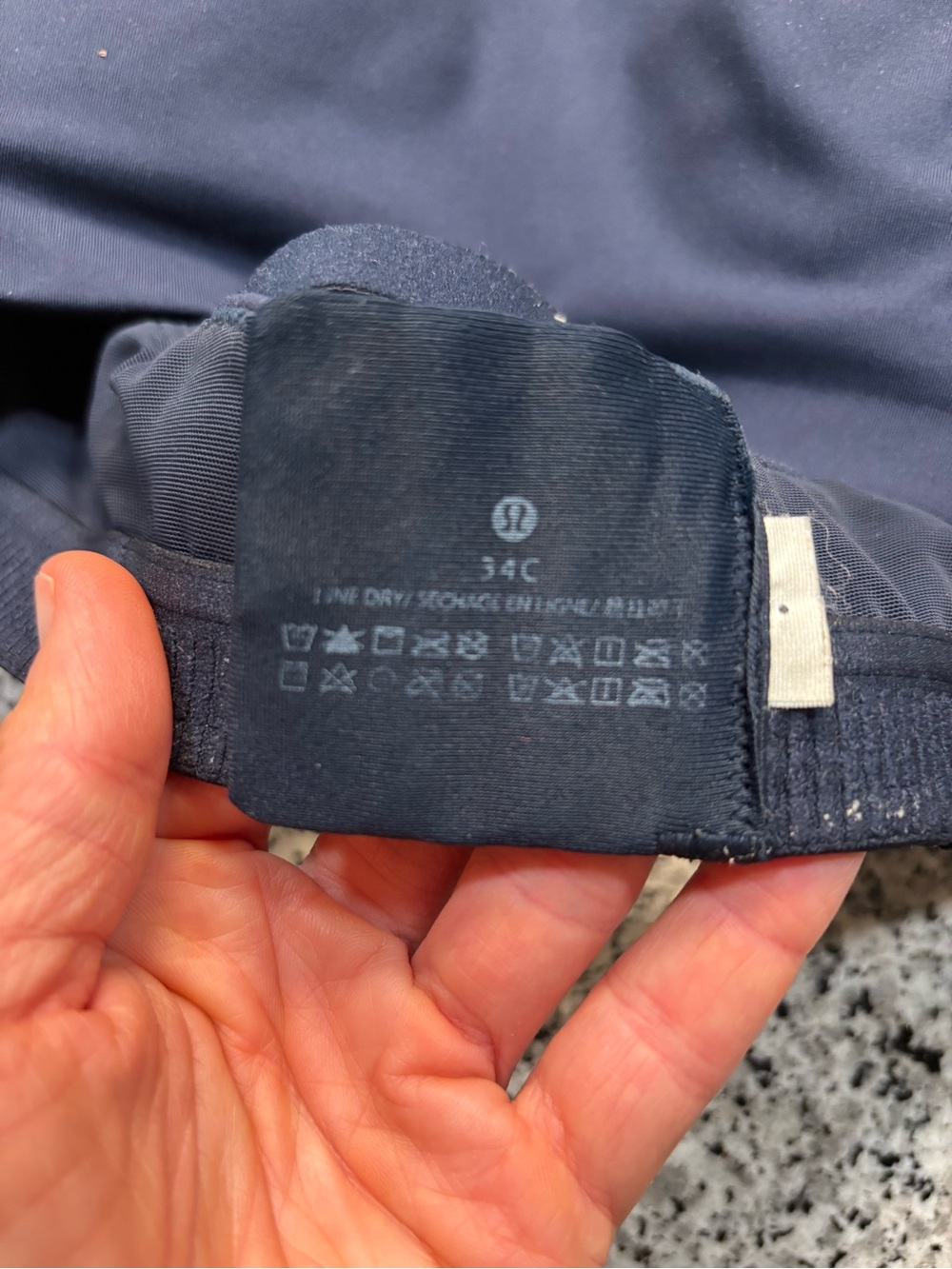 Lululemon sports bra - Picture 4 of 4